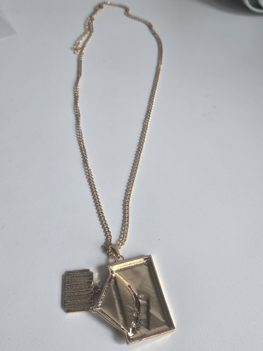 Necklace Set - Picture 3 of 7